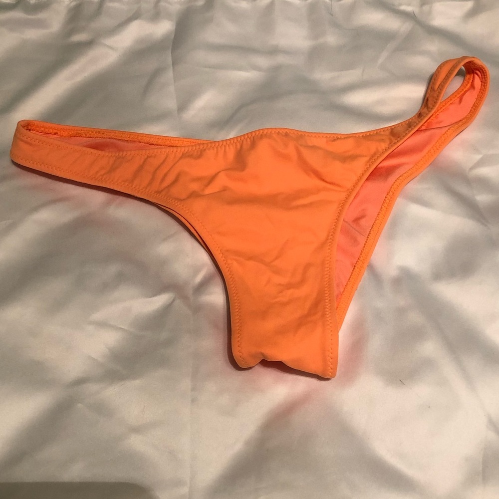 Orange VS Itsy swim Bottom.  M. NWOT.